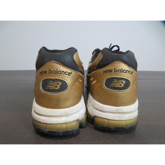 New Balance 2001 Elite Edition Shoes Mens Size 10 Gold Running Sneakers M2001CB